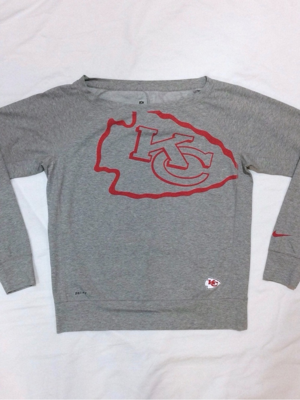 Nike Women's Gray Crewneck Sweatshirt with Red KC Chiefs Emblem